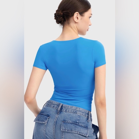 SOLD🆕 NWT PUMIEY Blue V-Neck Slim Fit Tee | Size XL - Picture 2 of 8